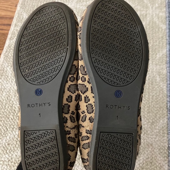 Rothy’s little girl size 1 leopard print flats EUC - Picture 3 of 4